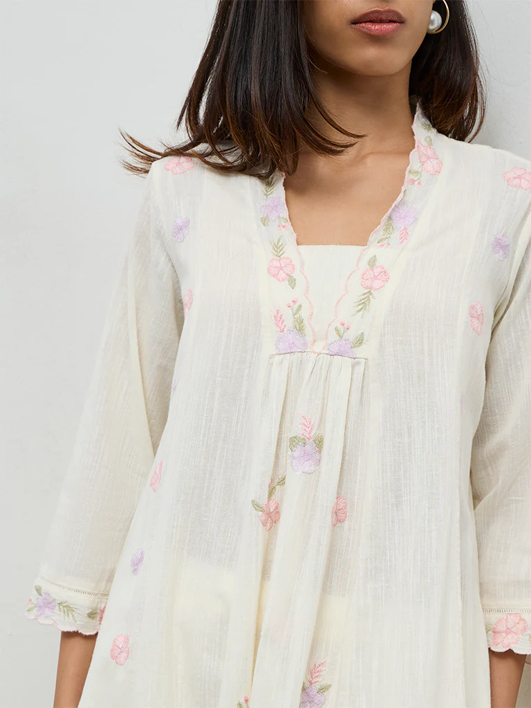 Utsa Off-White Floral Embroidered Cotton-Blend A-Line Kurta - Image 3