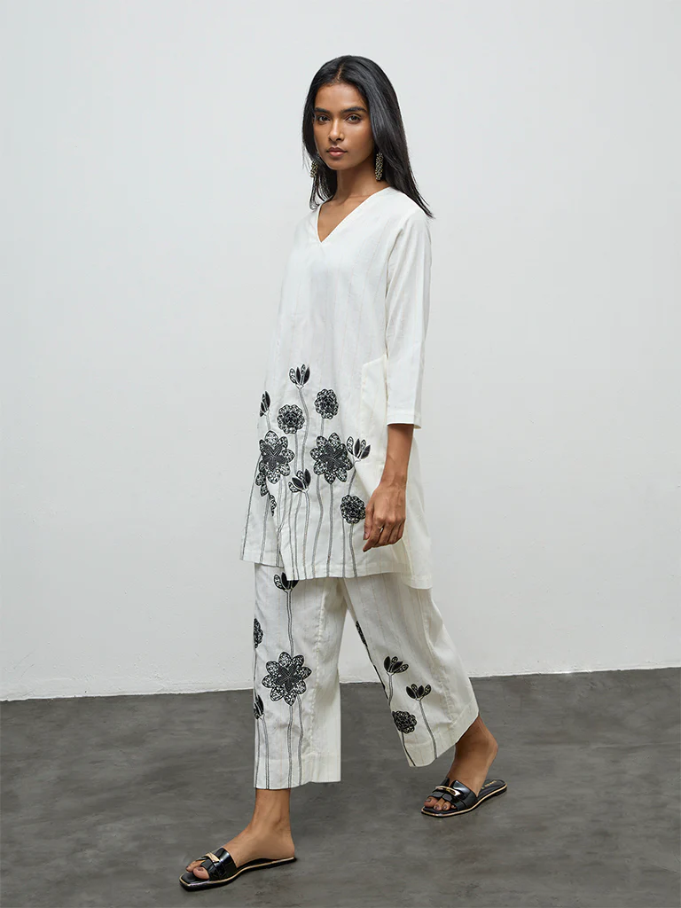 Utsa Off-White Floral Embroidered Cotton-Blend A-Line Kurta - Image 2