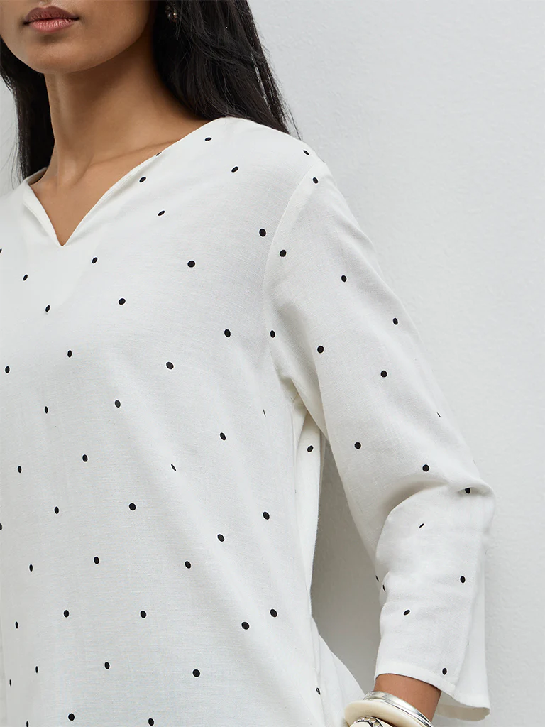 Utsa Off-White Floral Printed A-Line Kurta - Image 3