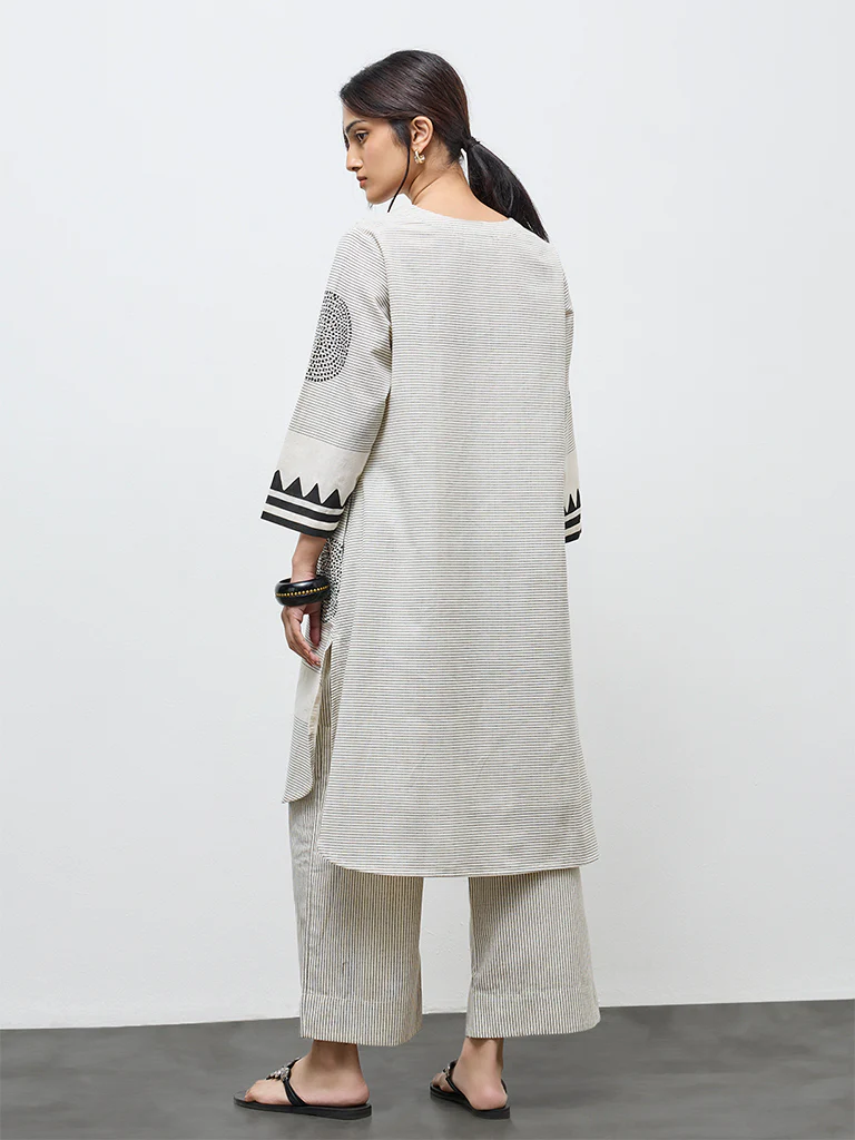 Utsa Off-White Printed Cotton-Blend A-Line Kurta - Image 4