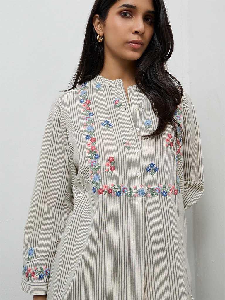 Utsa Off-White Striped Cotton-Blend A-Line Kurta - Image 3