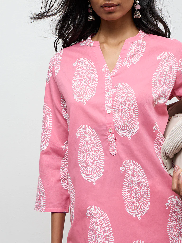Utsa Pink Paisley Printed Cotton Straight Kurta - Image 3