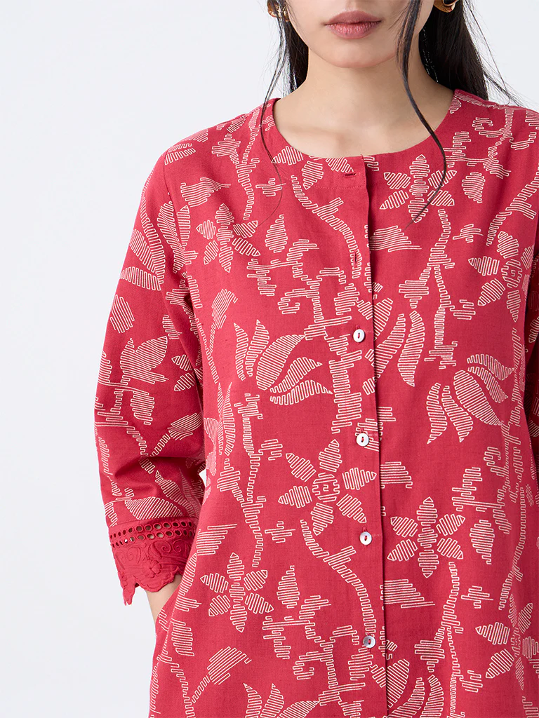 Utsa Red Floral Detailed Cotton-Blend A-Line Kurta - Image 3