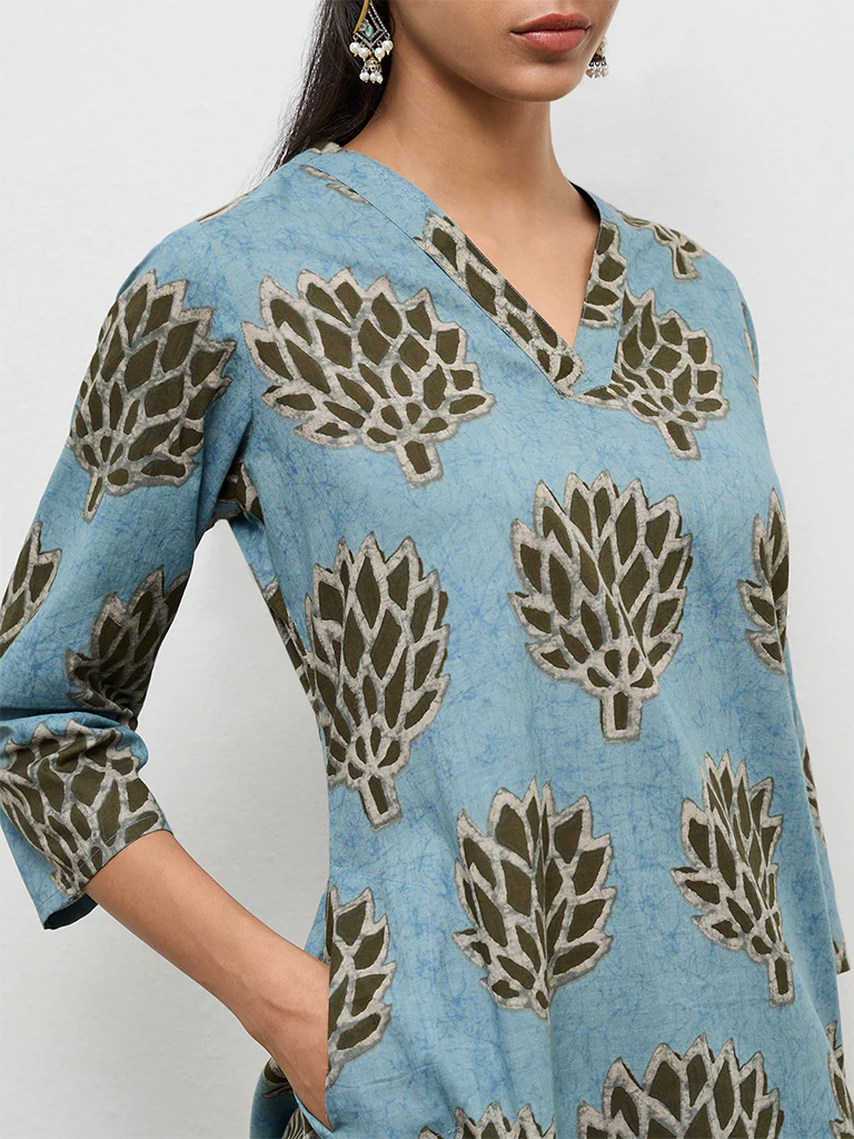 Utsa Teal Botanical Pattern Cotton Straight Kurta - Image 3