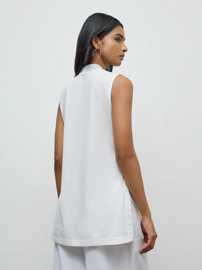 Utsa White Floral Printed Cotton Kurti - Image 4