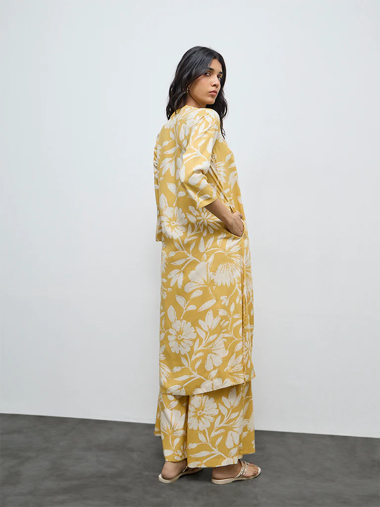 Utsa Yellow Floral Printed A-Line Kurta - Image 4