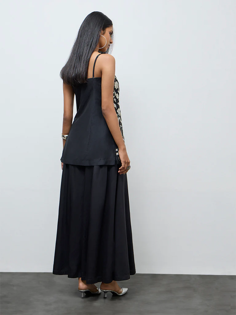 Vark Black Floral Embroidered Tube Top - Image 4