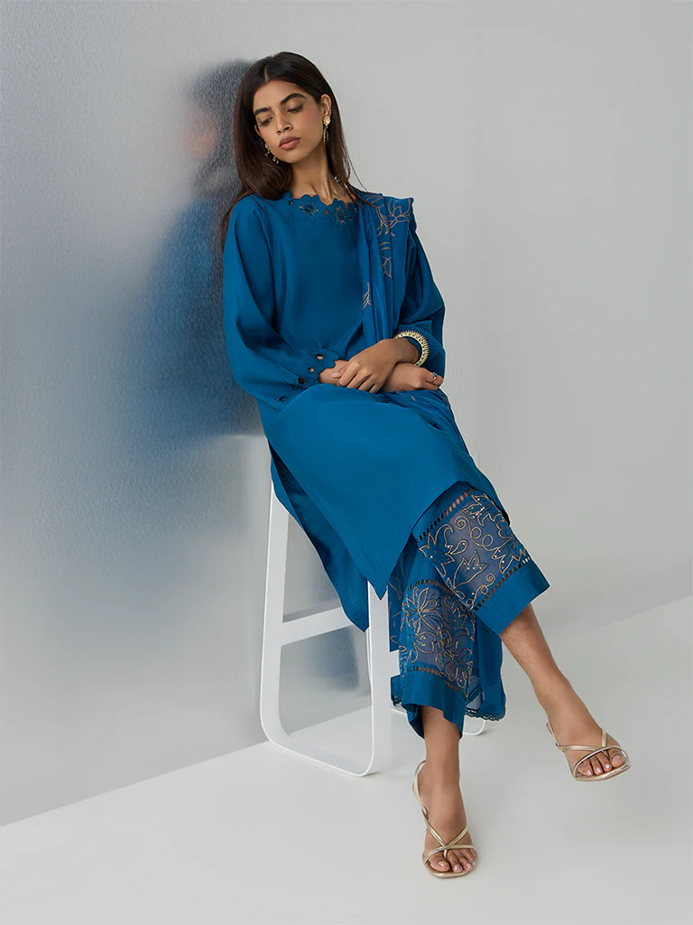 Vark Blue Floral Design A-Line Ethnic Set - Image 2