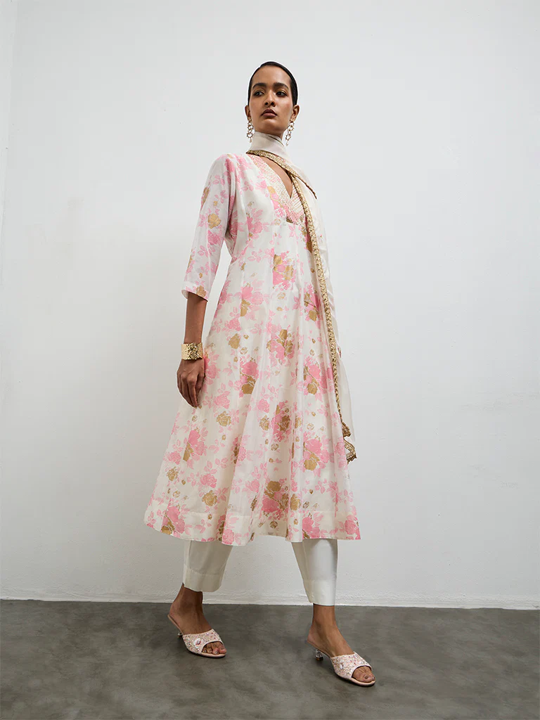 Vark Off-White Floral Printed A-Line Cotton-Blend Ethnic Set