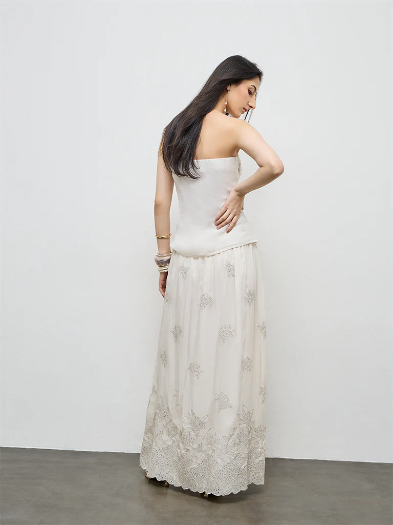 Vark White Floral Embroidered Skirt - Image 4