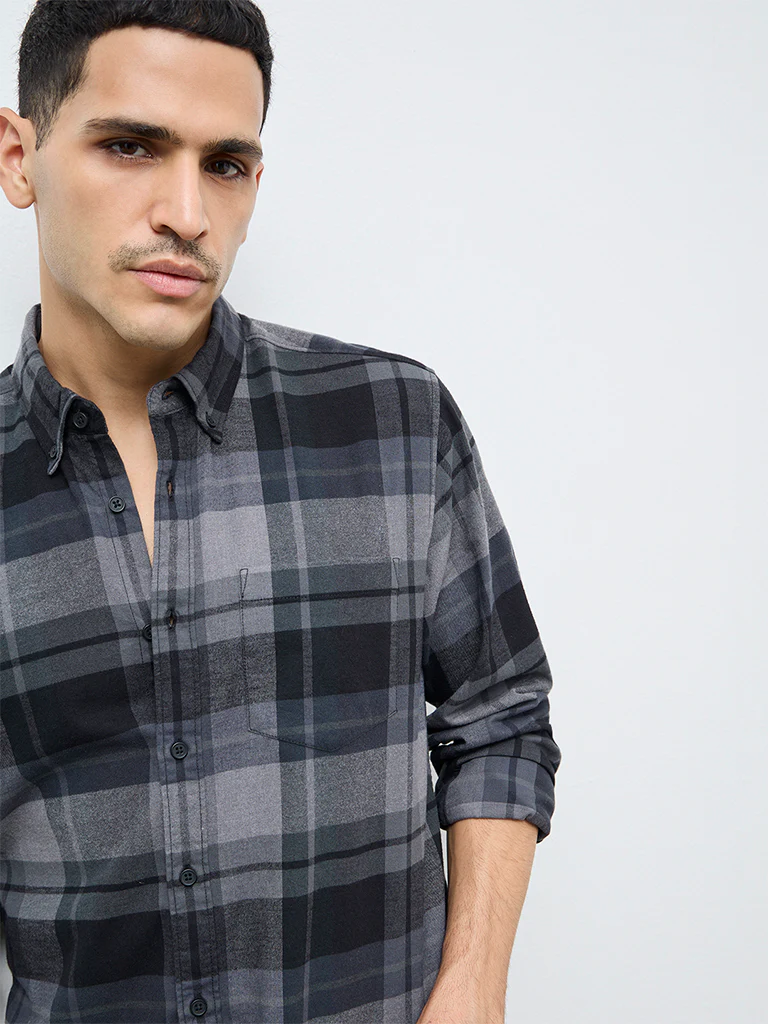 WES Casuals Black Check Relaxed-Fit Cotton Shirt - Image 3