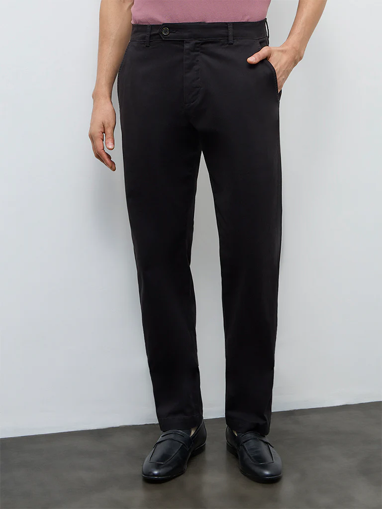 WES Casuals Black Relaxed-Fit Mid-Rise Cotton-Blend Trousers - Image 3