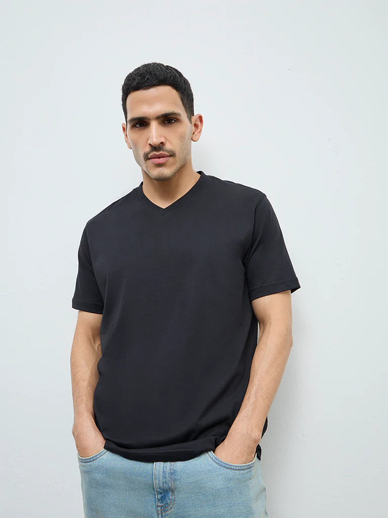 WES Casuals Black Solid Slim-Fit Cotton T-Shirt