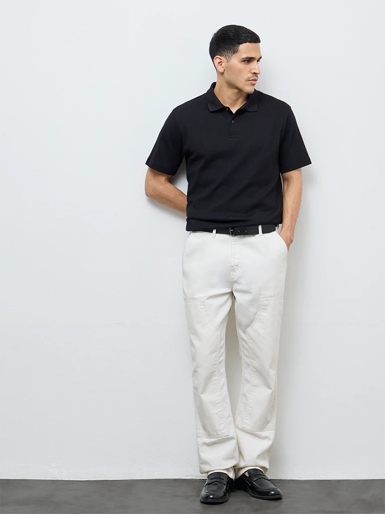 WES Casuals Black Textured Slim-Fit T-Shirt - Image 3