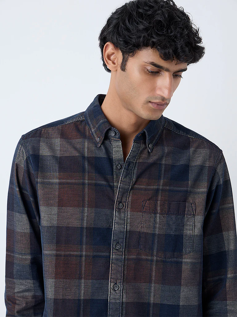 WES Casuals Brown Checkered Relaxed-Fit Cotton-Blend Shirt - Image 3