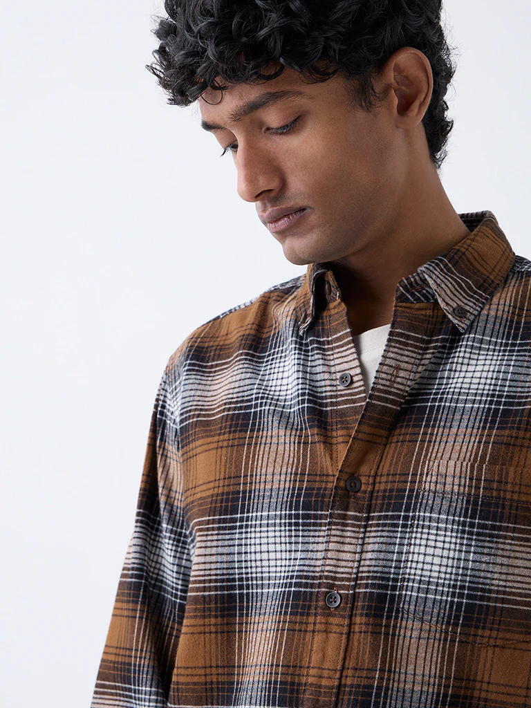WES Casuals Brown Checkered Relaxed-Fit Cotton Shirt - Image 3