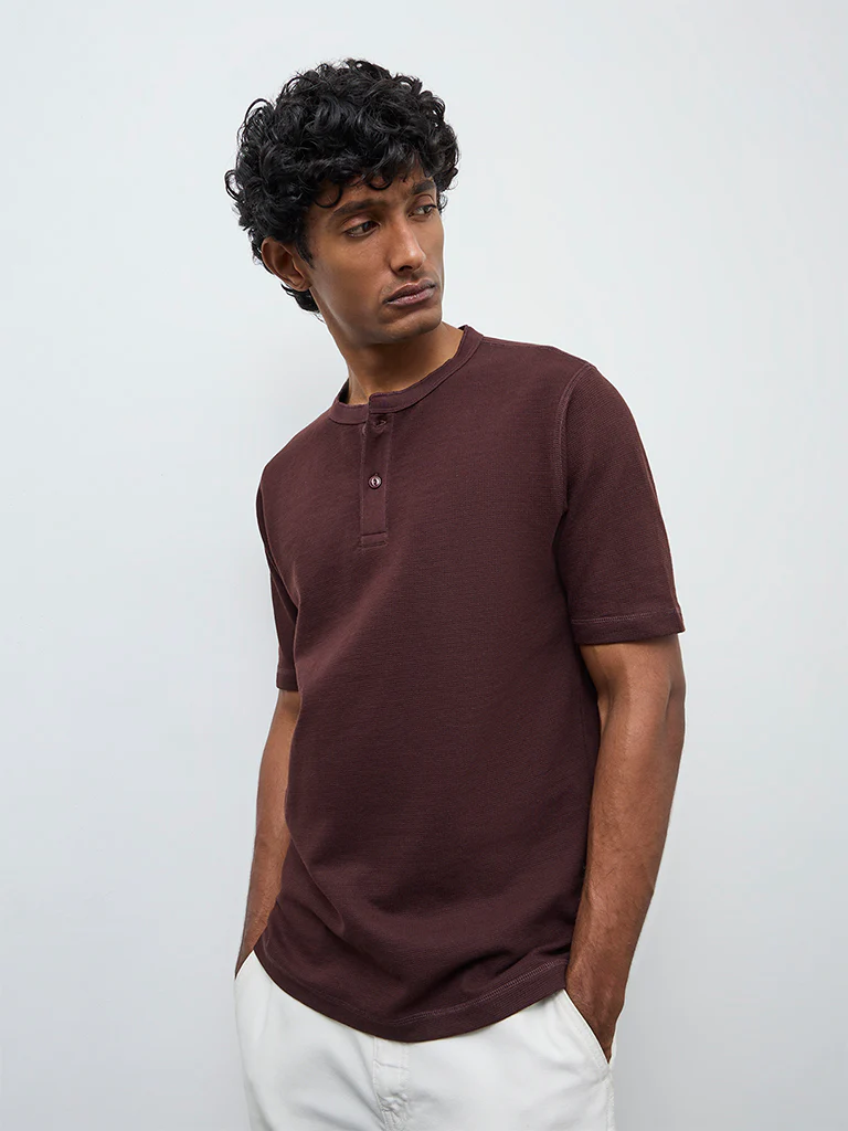 WES Casuals Dark Brown Textured Relaxed Fit Cotton-Blend T-Shirt - Image 3