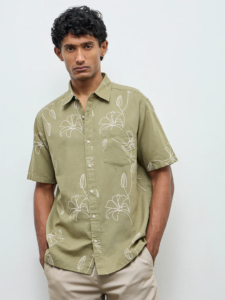 WES Casuals Green Printed Relaxed Fit Cotton-Blend Shirt - Image 2