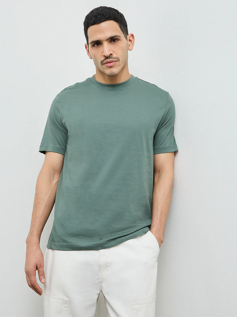 WES Casuals Green Solid Slim-Fit Cotton T-Shirt - Image 3