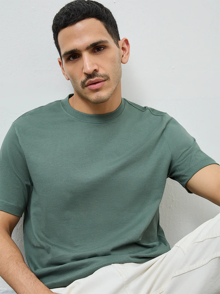 WES Casuals Green Solid Slim-Fit Cotton T-Shirt - Image 4