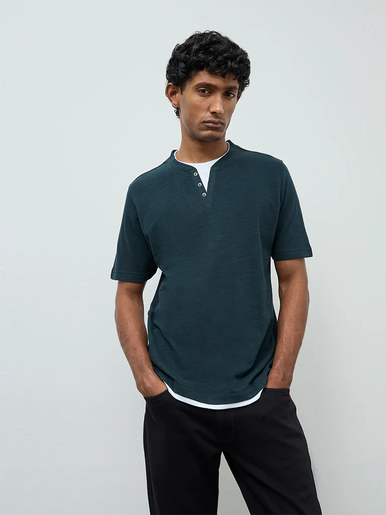WES Casuals Green Textured Relaxed-Fit Cotton T-Shirt - Image 3