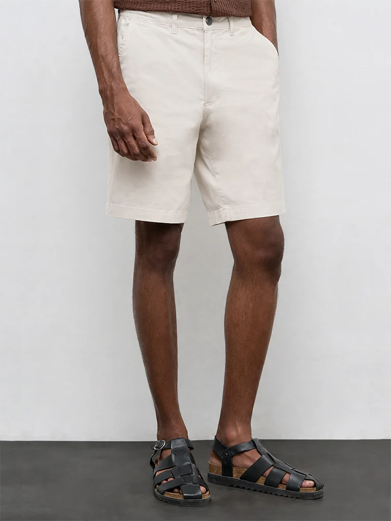 WES Casuals Light Beige Relaxed-Fit Mid-Rise Cotton-Blend Carpenter Shorts - Image 3