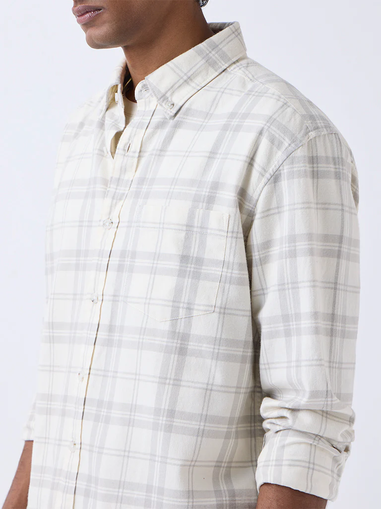 WES Casuals Off-White Checkered Relaxed-Fit Cotton-Blend Shirt - Image 3