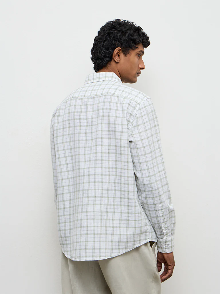 WES Casuals Off-White Checks-Pattern Relaxed-Fit Cotton-Blend Shirt - Image 4