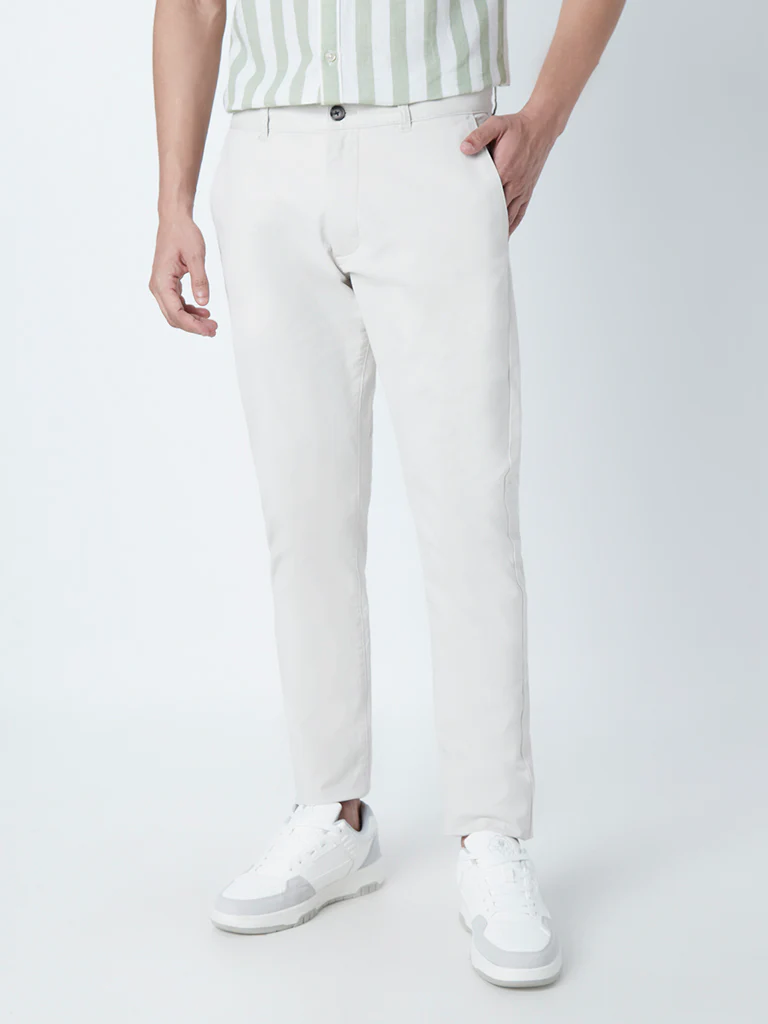 WES Casuals Off-White Cotton-Blend Slim-Fit Mid-Rise Chinos - Image 4