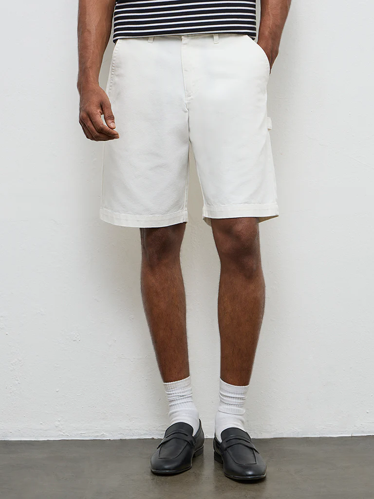 WES Casuals Off-White Relaxed-Fit Mid-Rise Canvas Carpenter Shorts - Image 4