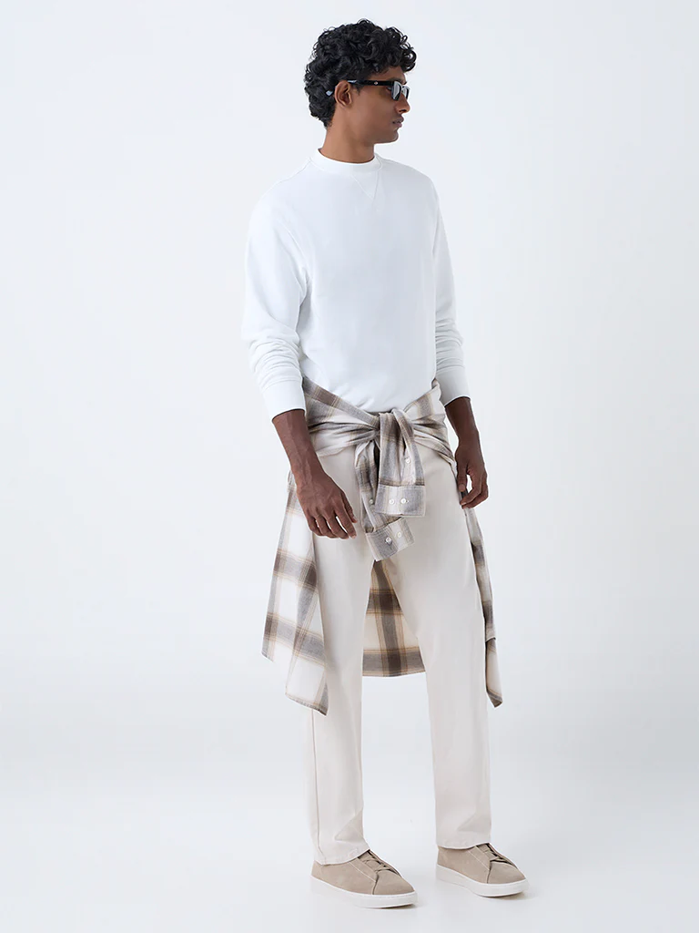 WES Casuals White Relaxed-Fit Cotton-Blend Sweatshirt - Image 3