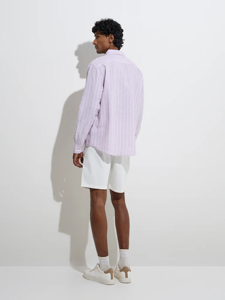 WES Casuals White Relaxed-Fit Mid-Rise Cotton-Blend Shorts - Image 4