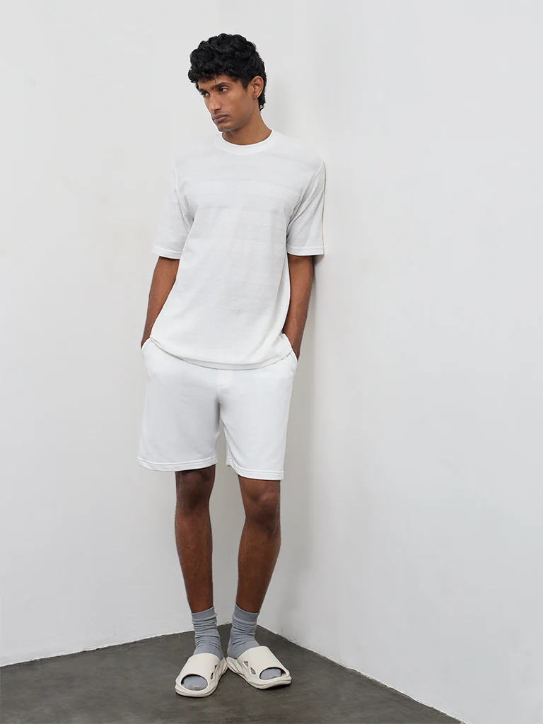 WES Casuals White Relaxed-Fit Mid-Rise Shorts - Image 3