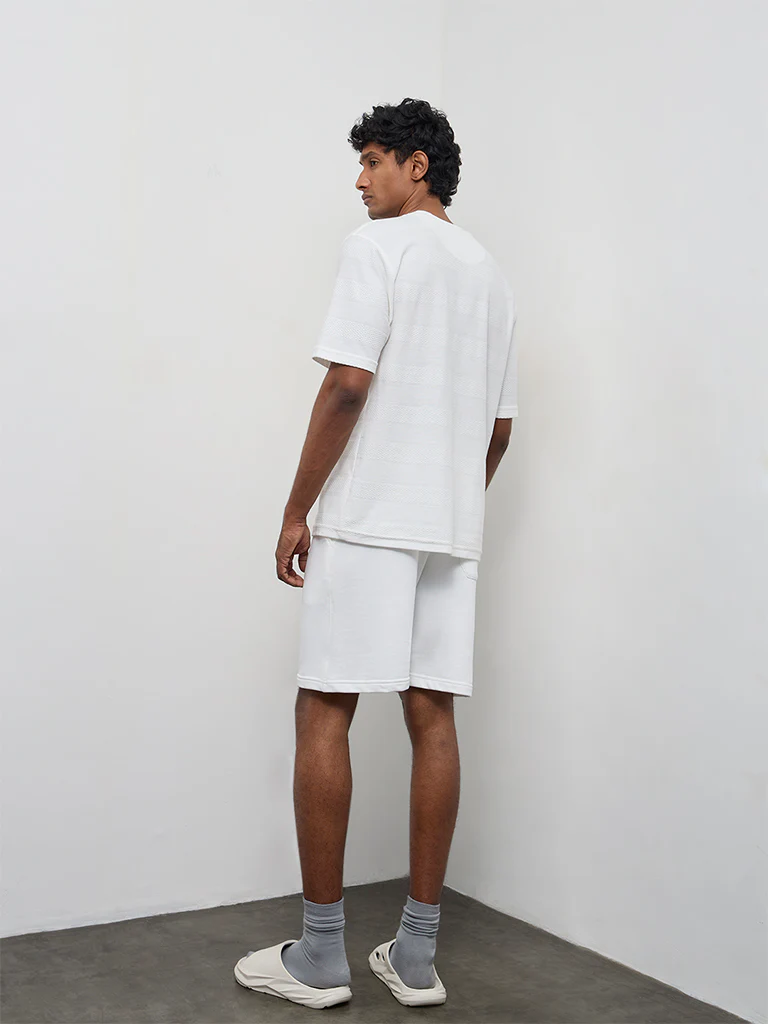 WES Casuals White Relaxed-Fit Mid-Rise Shorts - Image 5