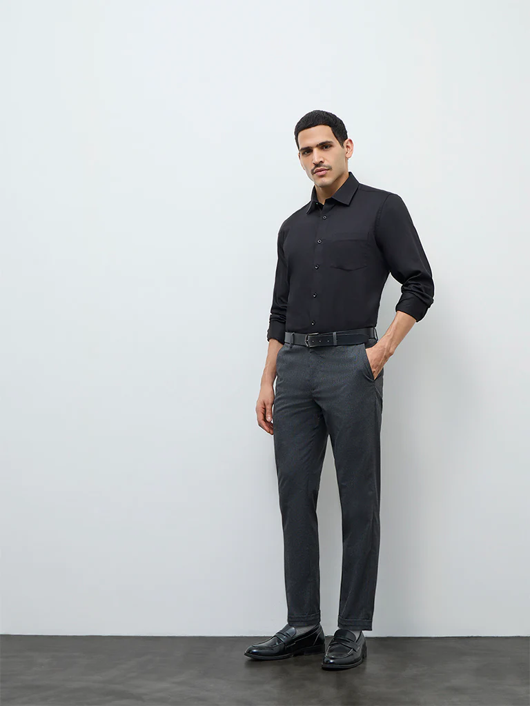 WES Formals Black Solid Slim-Fit Cotton Shirt - Image 3