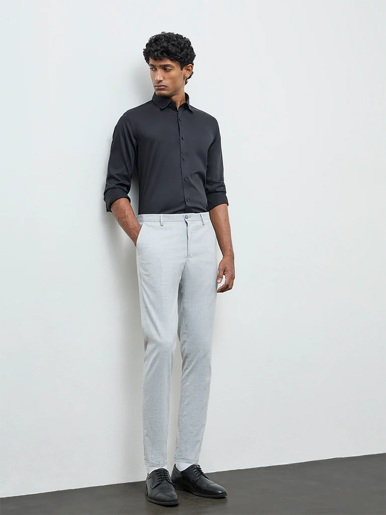 WES Formals Black Solid Slim-Fit Cotton Shirt - Image 2