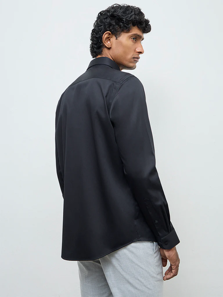 WES Formals Black Solid Slim-Fit Cotton Shirt - Image 4