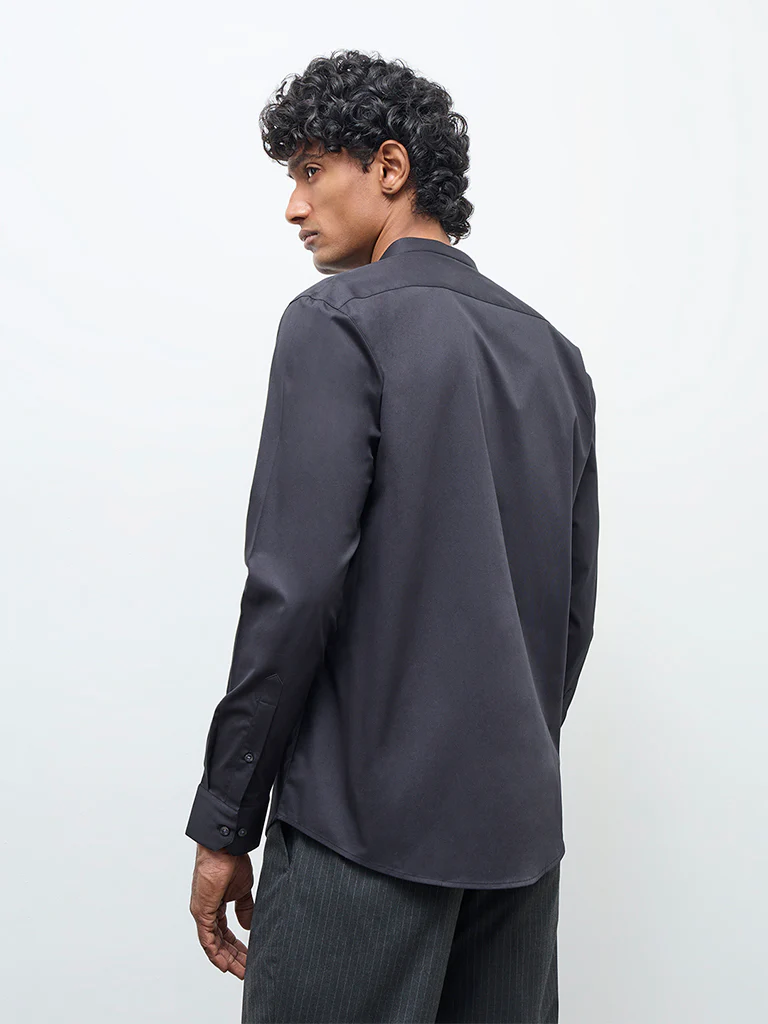 WES Formals Black Solid Slim-Fit Cotton Shirt - Image 4
