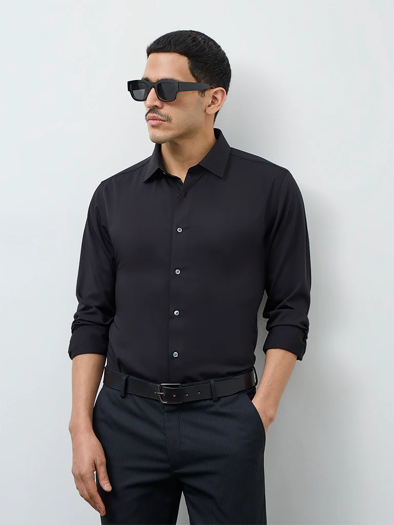 WES Formals Black Solid Slim-Fit Shirt