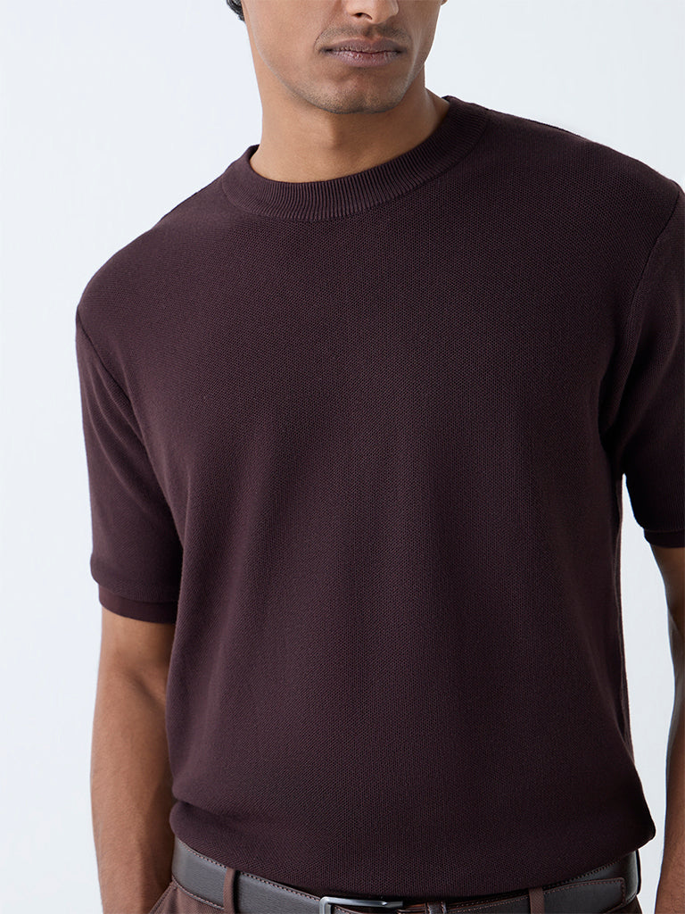 WES Formals Dark Brown Solid Slim-Fit T-Shirt - Image 3