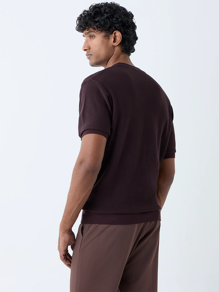 WES Formals Dark Brown Solid Slim-Fit T-Shirt - Image 5