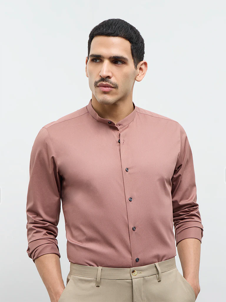 WES Formals Dusty Peach Solid Slim-Fit Cotton-Blend Shirt
