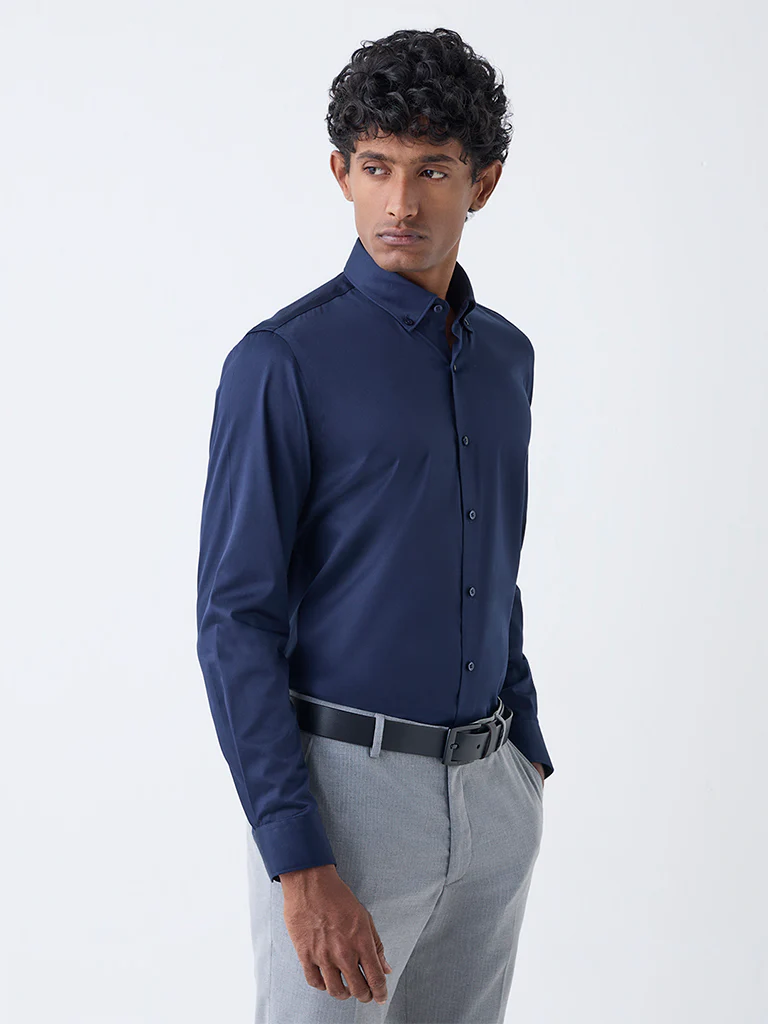 WES Formals Navy Solid Slim-Fit Cotton-Blend Shirt