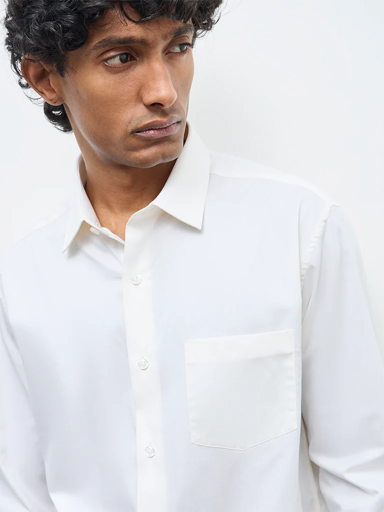 WES Formals Off-White Solid Relaxed-Fit Cotton Shirt - Image 3