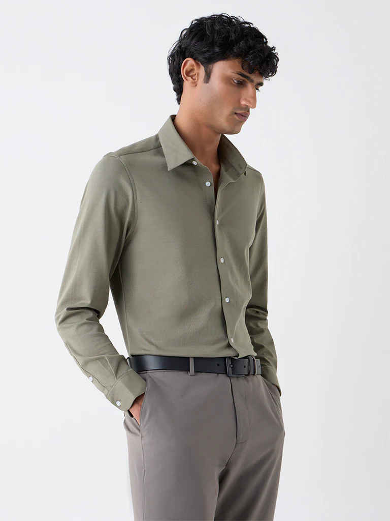 WES Formals Sage Solid Slim-Fit Cotton-Blend Shirt