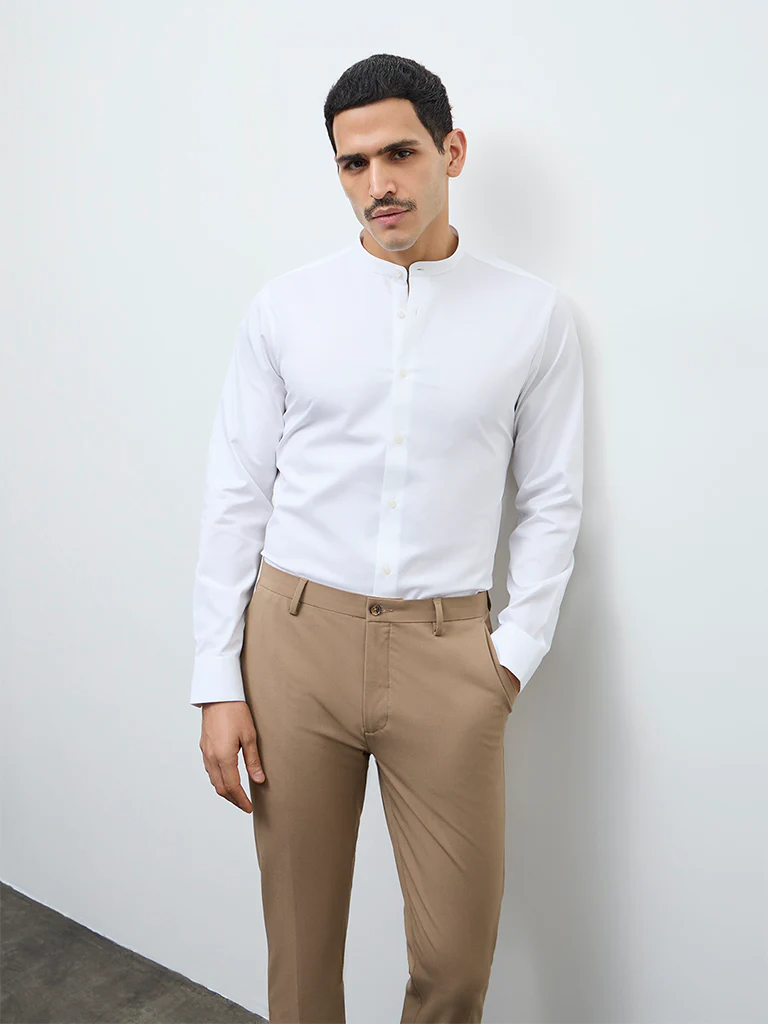 WES Formals White Solid Slim-Fit Cotton-Blend Shirt
