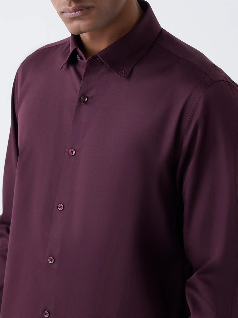 WES Formals Wine Solid Slim-Fit Cotton-Blend Shirt - Image 3