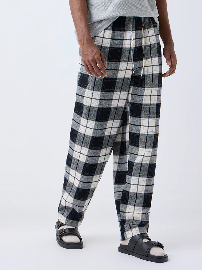 WES Lounge Black Relaxed-Fit Mid-Rise Cotton Pants - Image 2