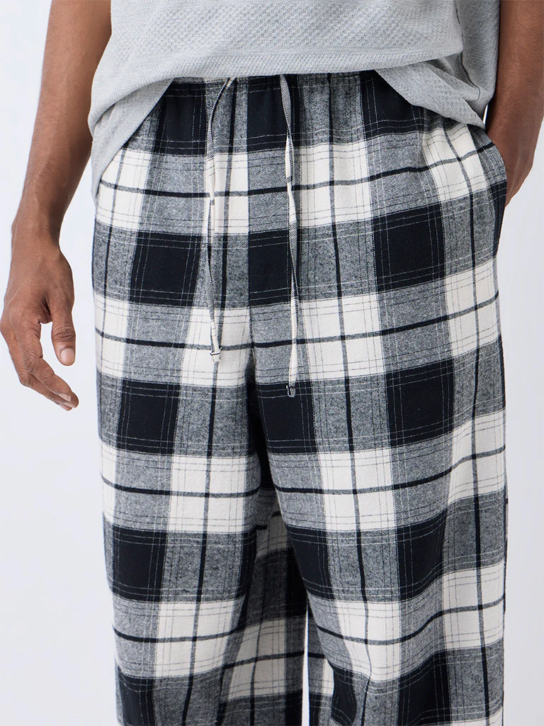 WES Lounge Black Relaxed-Fit Mid-Rise Cotton Pants - Image 3