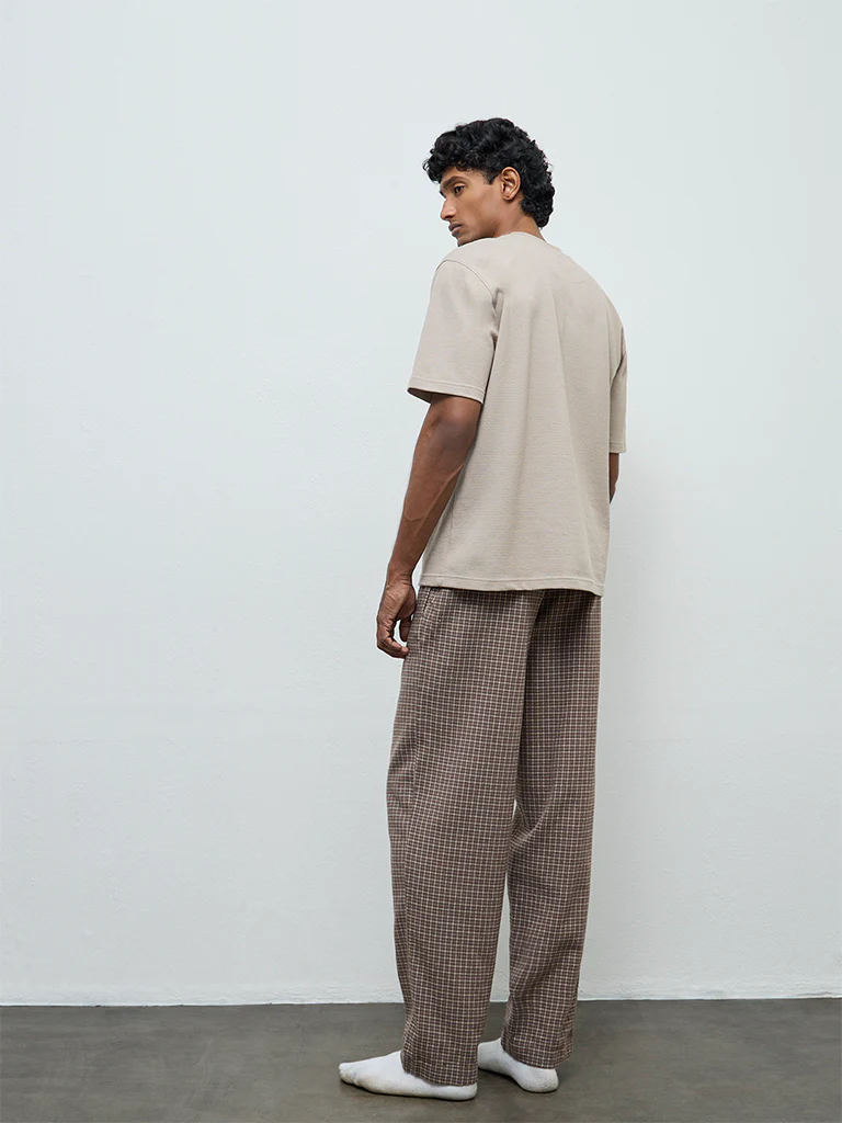 WES Lounge Brown Relaxed-Fit Mid-Rise Cotton Pyjamas - Image 4